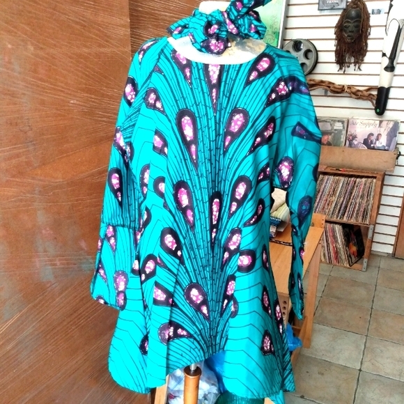 African Print Top w/tie - Picture 2 of 6